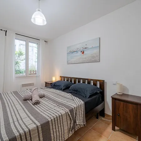 3 Pieces, Hyper-centre, Terrasse 尼斯